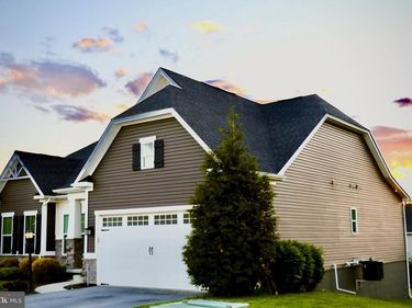 3906 SEABISCUIT WAY, HARRISBURG, PA 17112