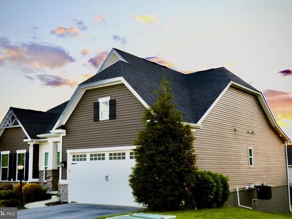 3906 SEABISCUIT WAY, HARRISBURG, PA 17112