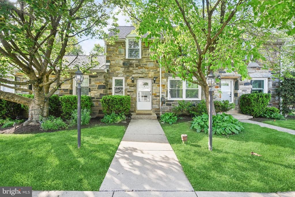 212 E WOODLAND AVENUE , SPRINGFIELD, PA 19064
