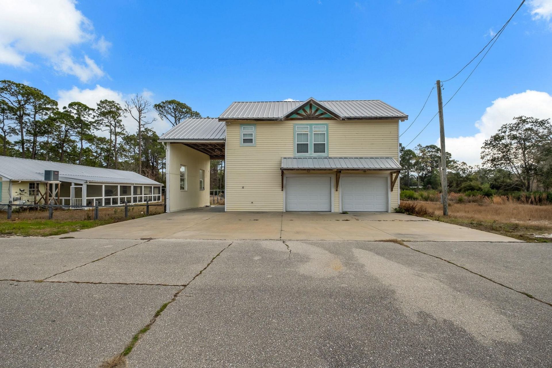 1105 Gray Avenue , Carrabelle, FL 32322 Photo