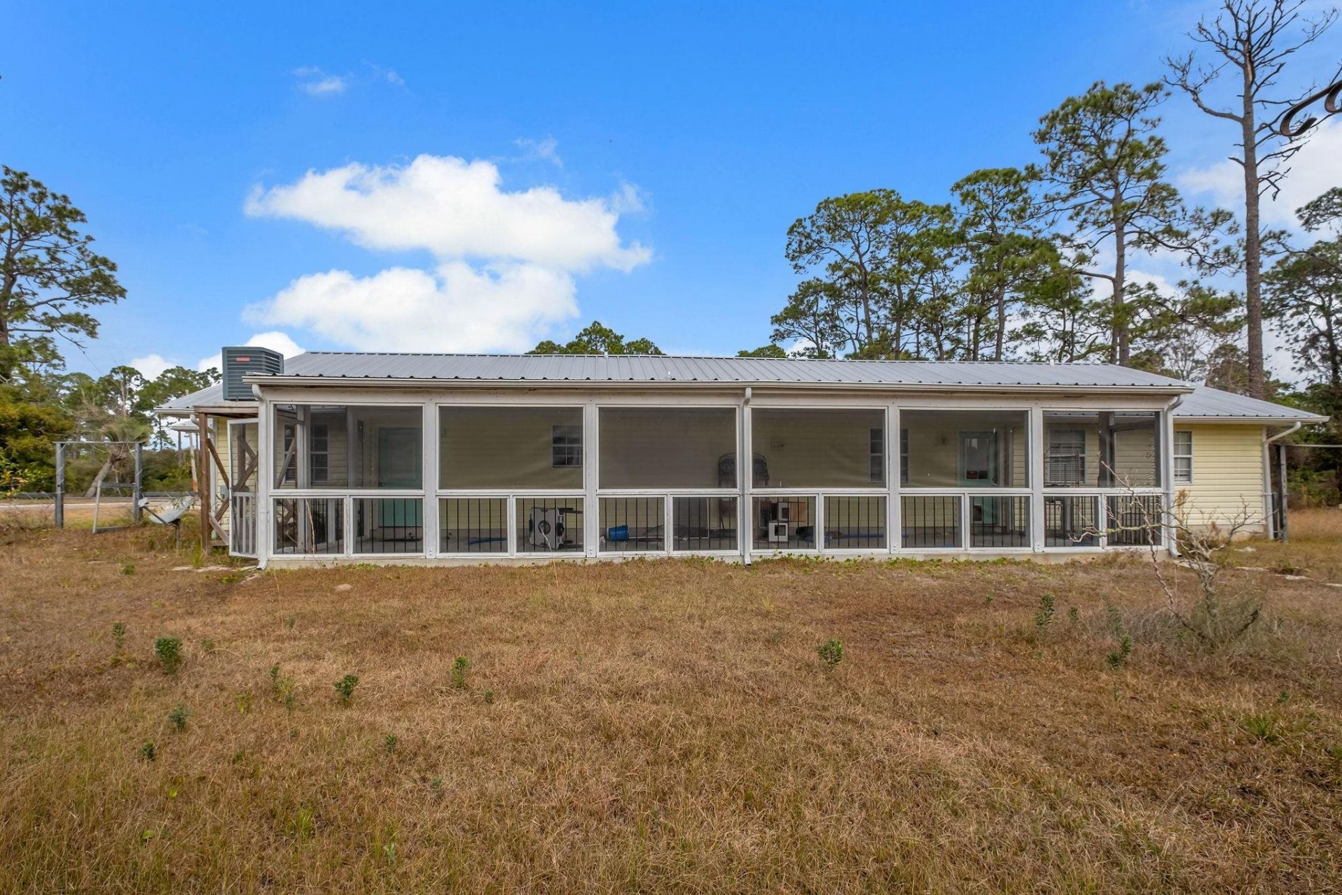 1105 Gray Avenue , Carrabelle, FL 32322 Photo