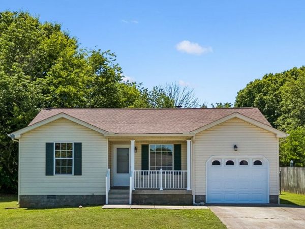 103 Natchez Ct S, La Vergne, TN 37086