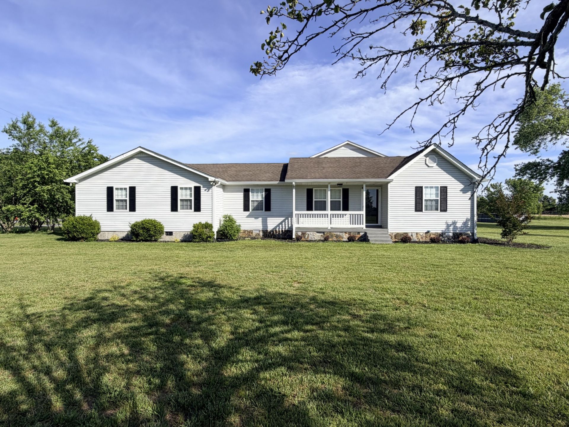 2916 Galen Rd , Lafayette, TN 37083 Main Photo