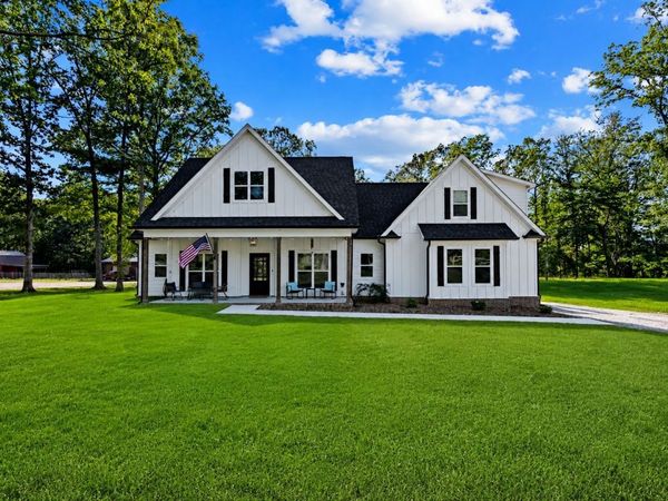 855 Greenwood Rd, Tullahoma, TN 37388