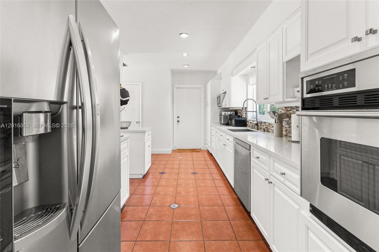 7800 SW 132nd St , Pinecrest, FL 33156 Photo
