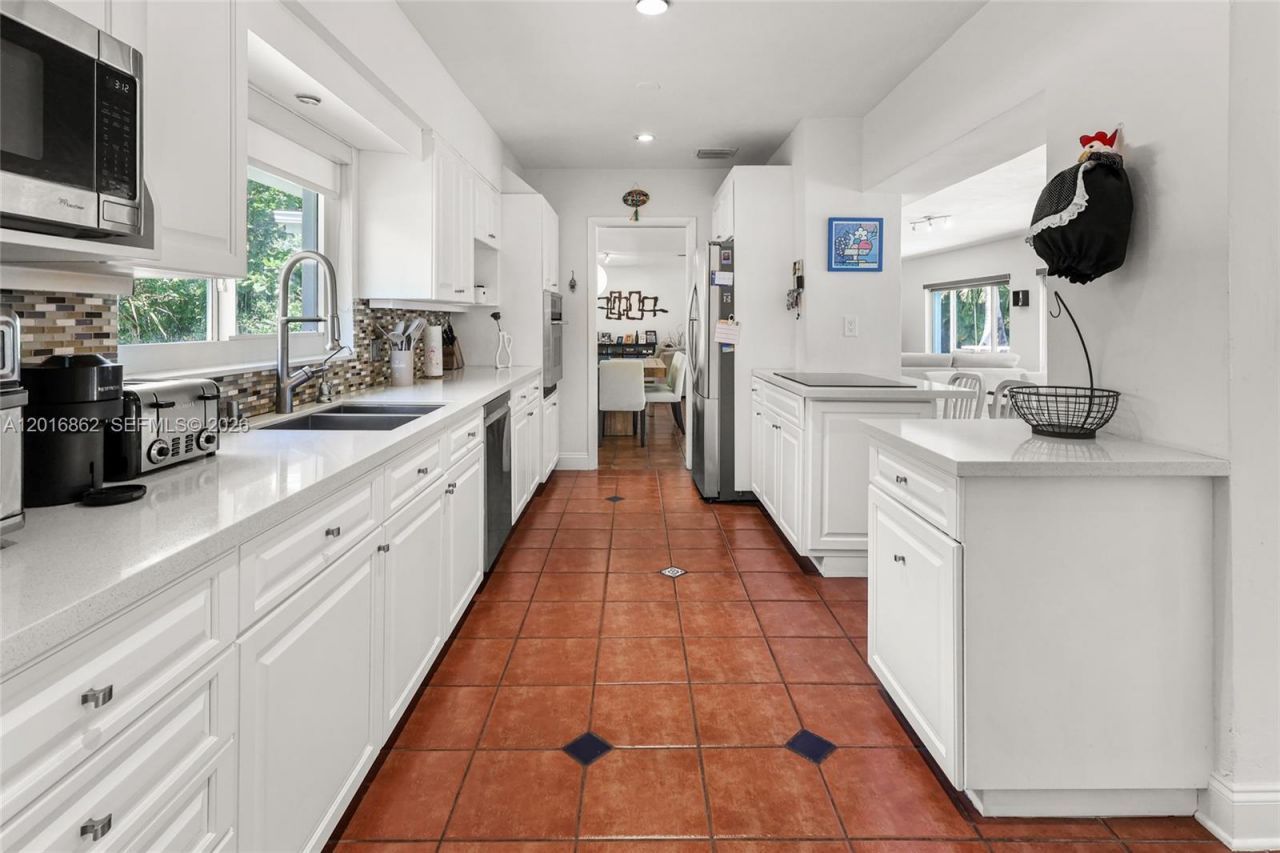 7800 SW 132nd St , Pinecrest, FL 33156 Photo