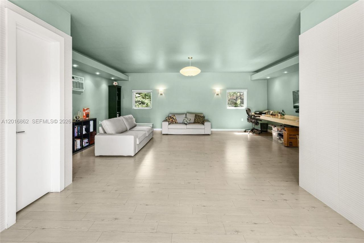 7800 SW 132nd St , Pinecrest, FL 33156 Photo
