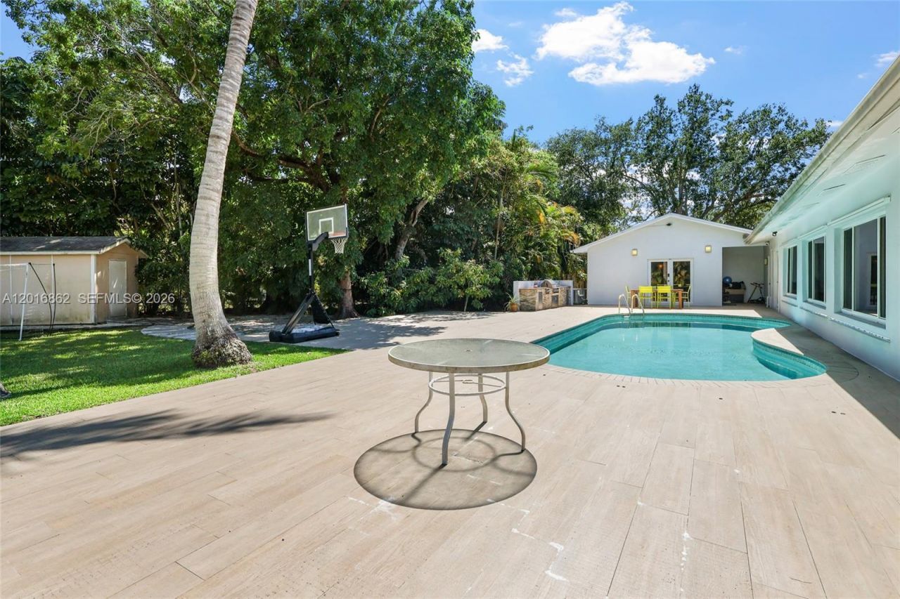 7800 SW 132nd St , Pinecrest, FL 33156 Photo