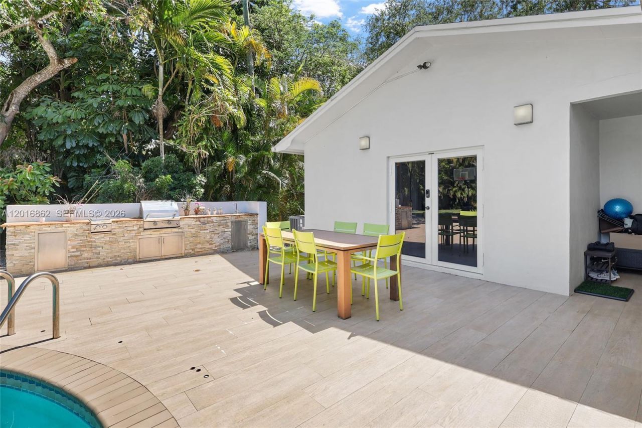 7800 SW 132nd St , Pinecrest, FL 33156 Photo