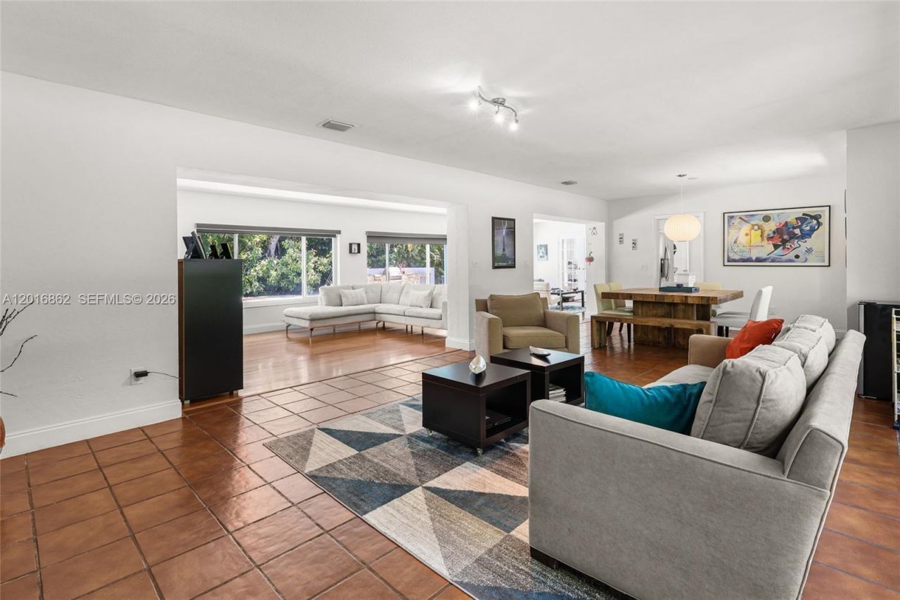 7800 SW 132nd St , Pinecrest, FL 33156 Photo