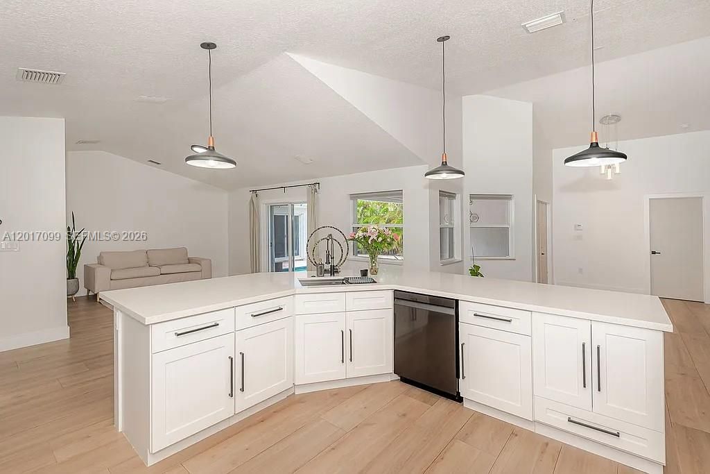 19871 SW 3rd Pl , Pembroke Pines, FL 33029 Photo