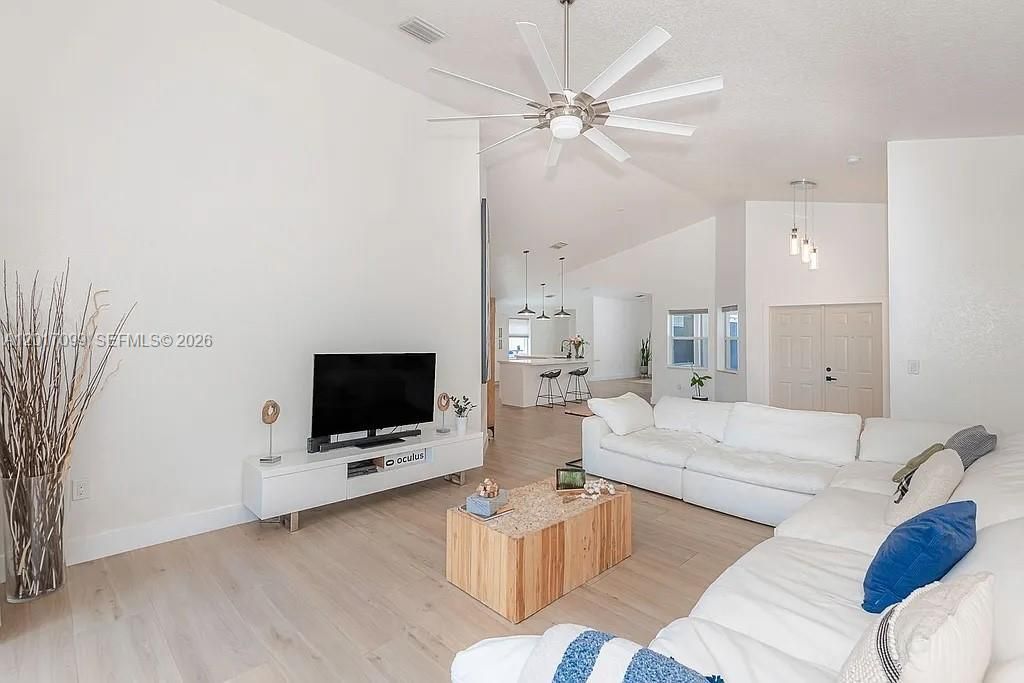 19871 SW 3rd Pl , Pembroke Pines, FL 33029 Photo