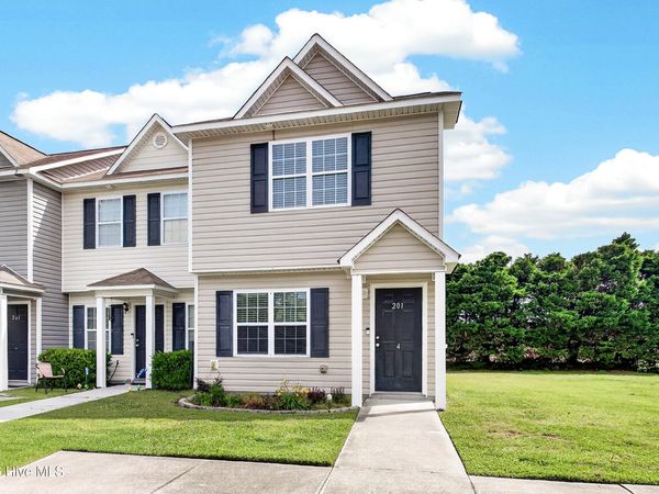 201 Lanieve Court, Unit 4, Hubert, NC 28539