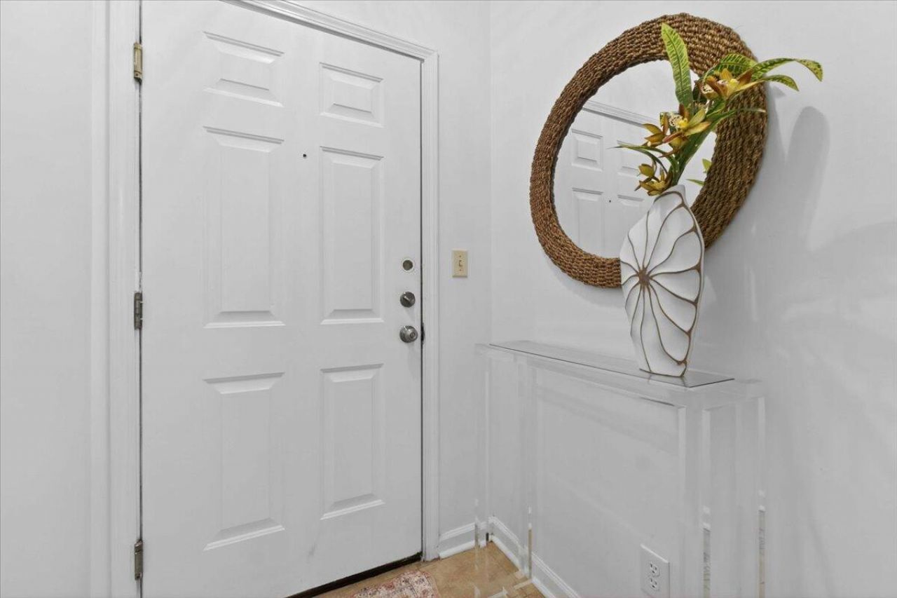 1600 Long Grove Drive Photo 26