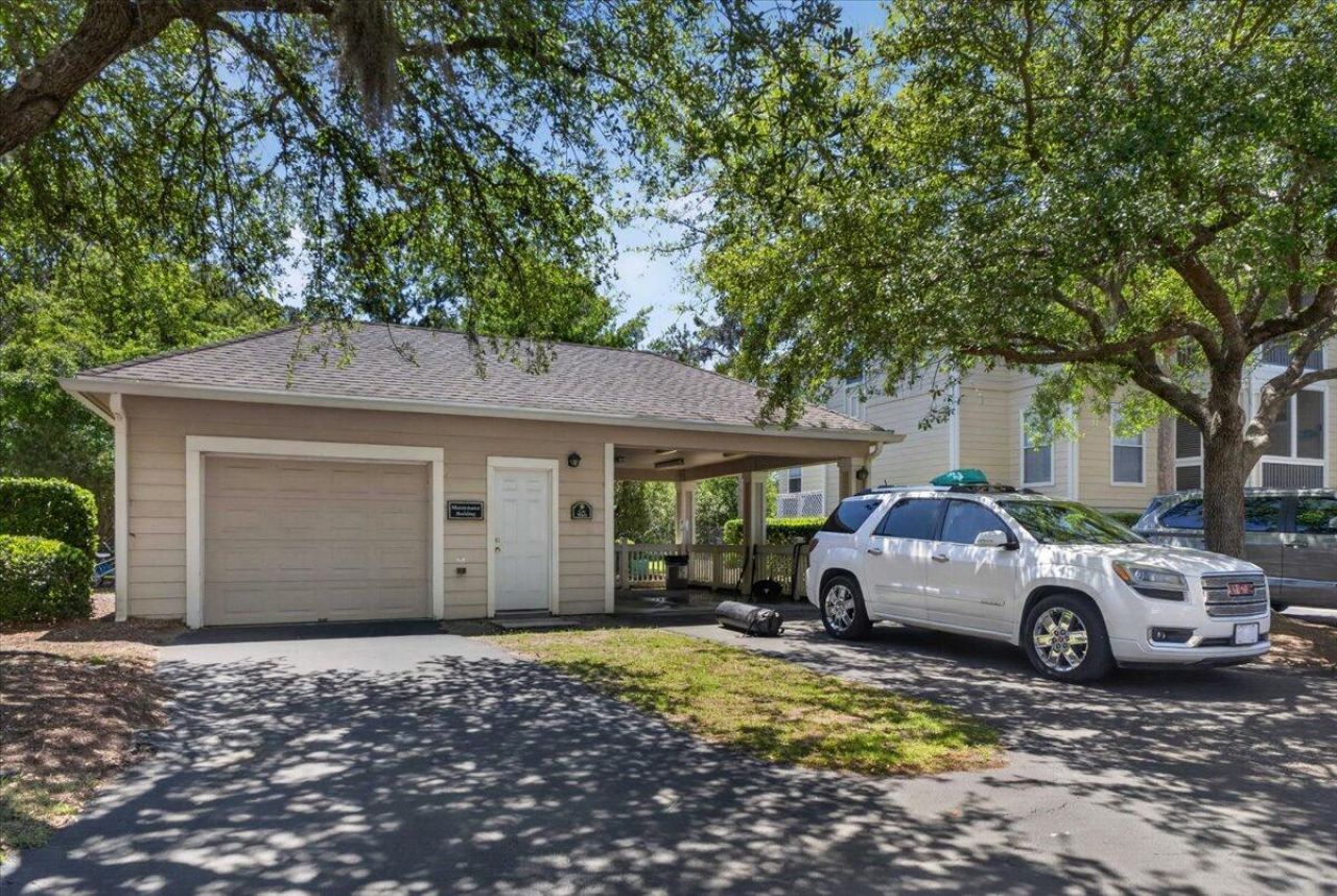 1600 Long Grove Drive Photo 29