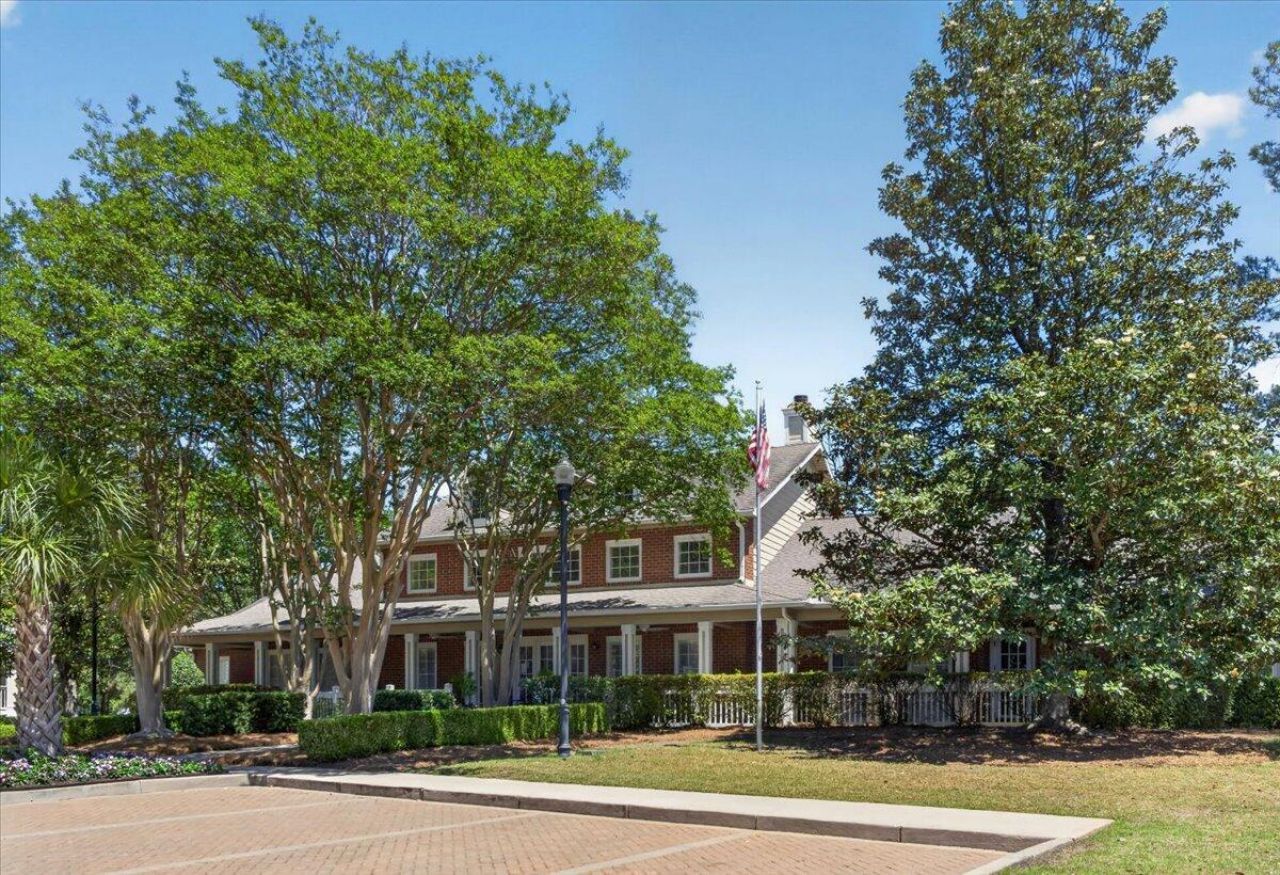 1600 Long Grove Drive Photo 30