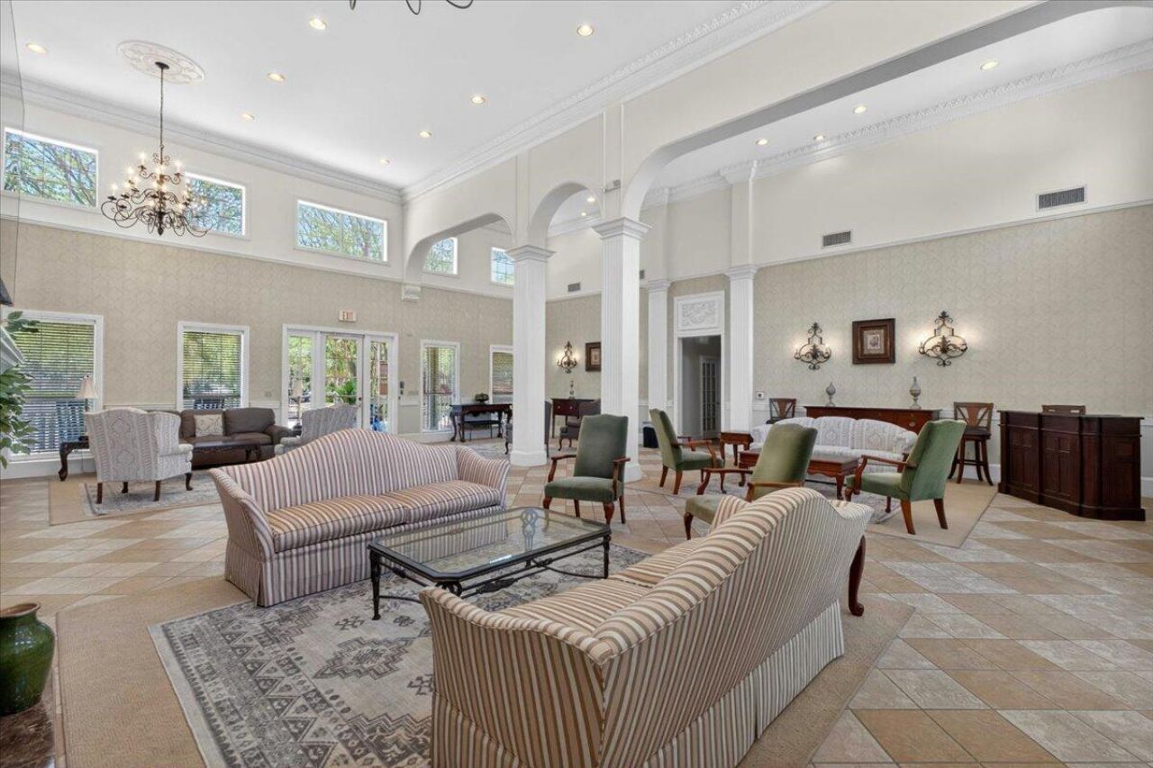 1600 Long Grove Drive Photo 31