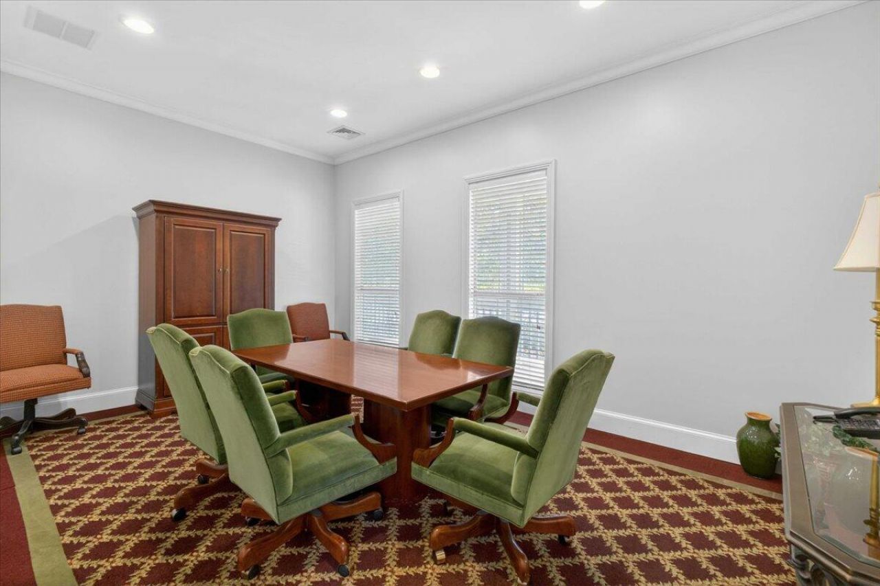 1600 Long Grove Drive Photo 37