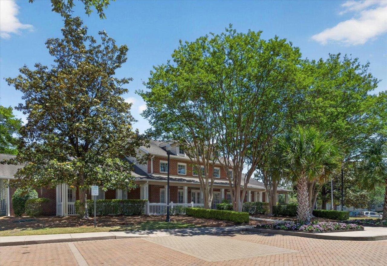 1600 Long Grove Drive Photo 41