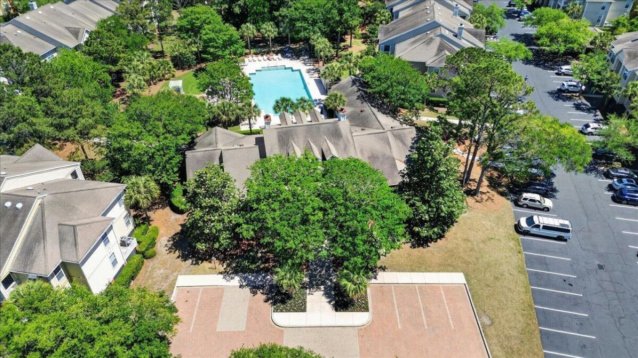 1600 Long Grove Drive Photo 47