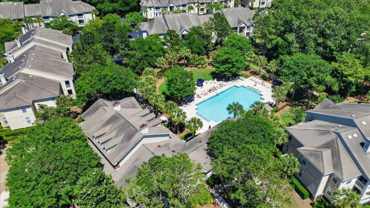 1600 Long Grove Drive Photo 48