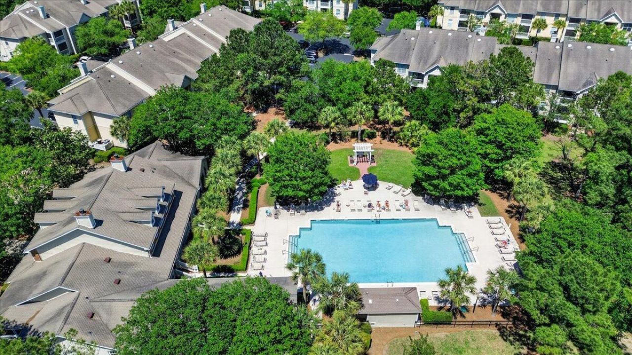 1600 Long Grove Drive Photo 49