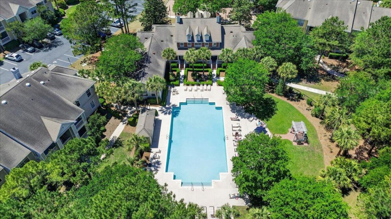 1600 Long Grove Drive Photo 50