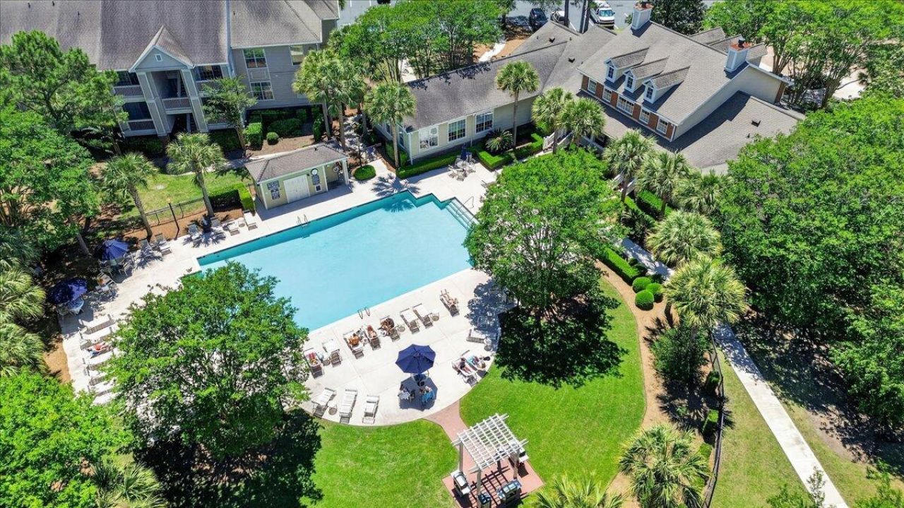 1600 Long Grove Drive Photo 51
