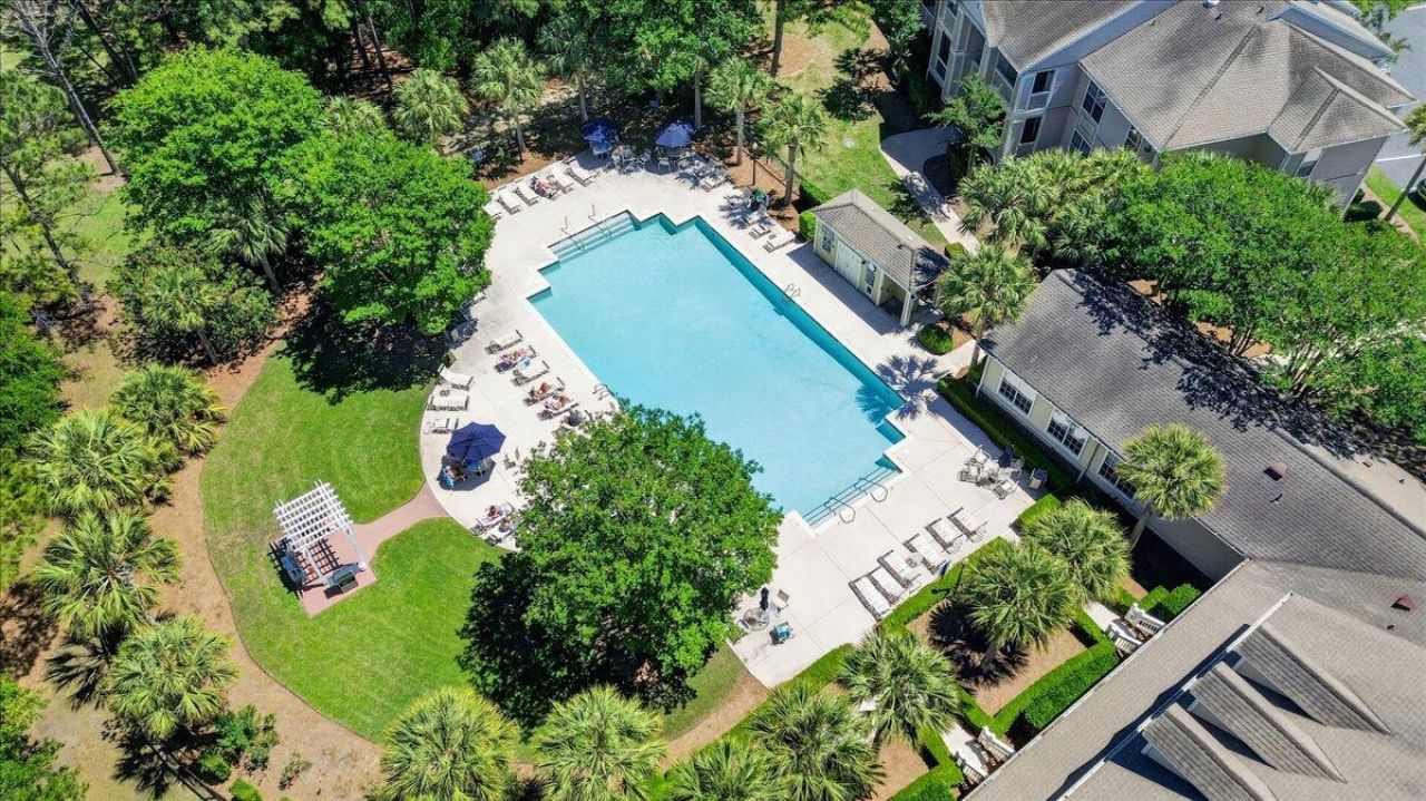 1600 Long Grove Drive Photo 52