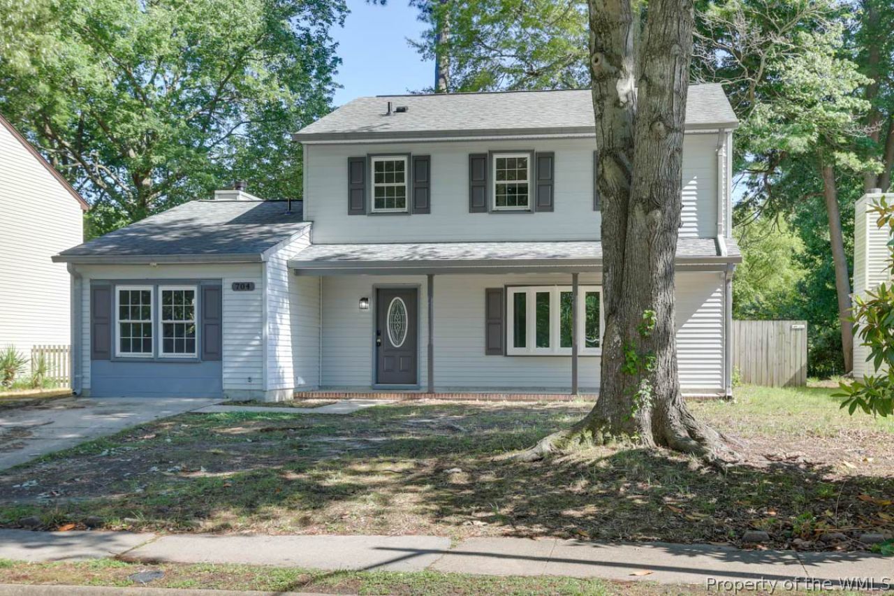 704 Pilot House Drive, Newport News, VA 23606 Main Photo