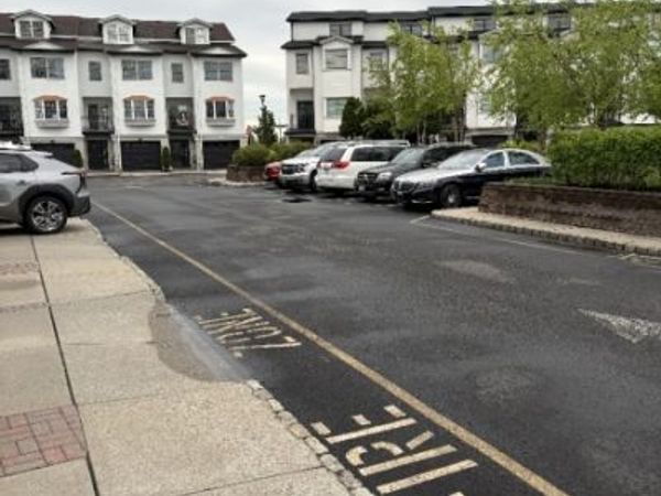 7 Harbor Front Ct, Elizabeth, NJ 07206