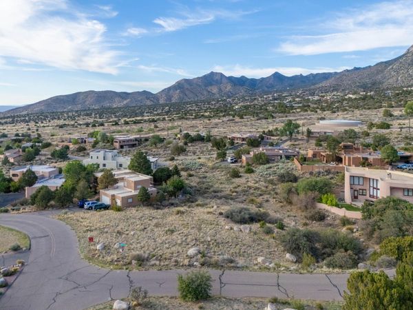 622 Cougar Loop NE, Albuquerque, NM 87122