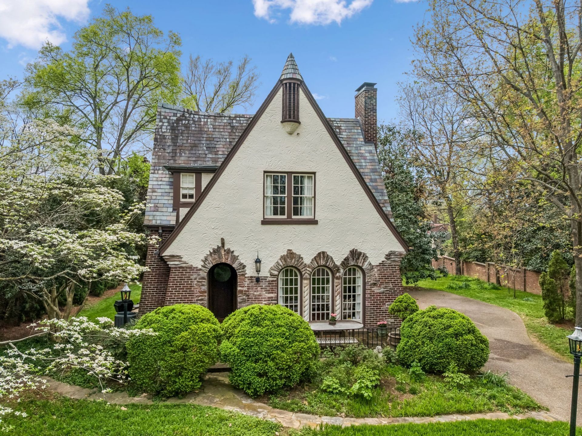 219 Deer Park Cir, Nashville, TN 37205 Main Photo