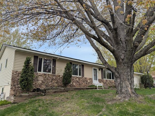 19055 Jordan Trail, Lakeville, MN 55044