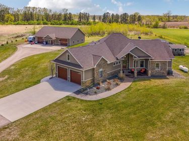 15599 138th Avenue NE, Spicer, MN 56288