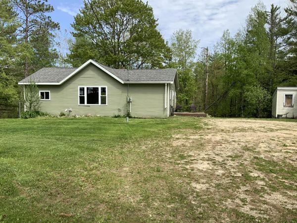 16658 140th Avenue, Leroy, MI 49655