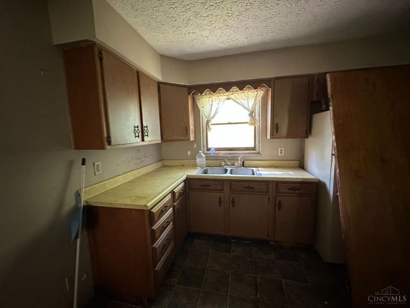 5104 Jonkard Road, Green Township, OH 45247 Photo 3