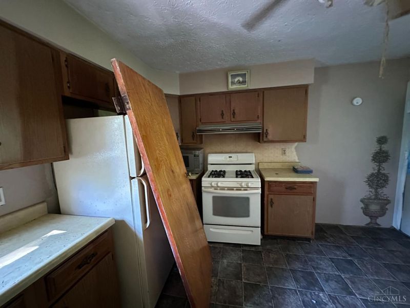 5104 Jonkard Road, Green Township, OH 45247 Photo 4