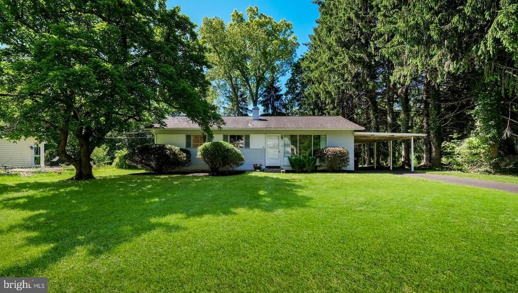 52 Cedar Drive, Doylestown, PA 18901 Main Photo