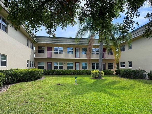 22 Vista Gardens Trail, Unit 204, Vero Beach, FL 32962