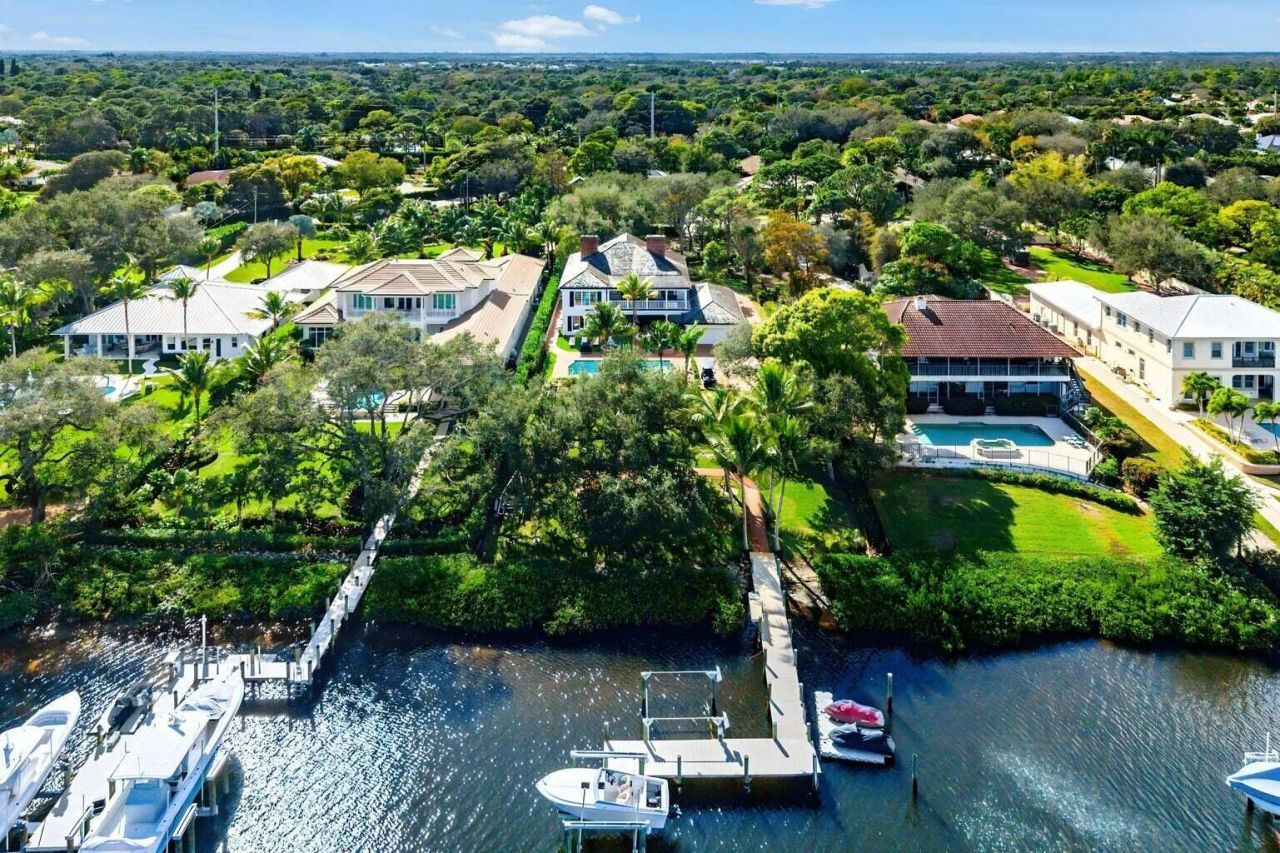 19153 SE Jupiter River Drive, Jupiter, FL 33458 Photo