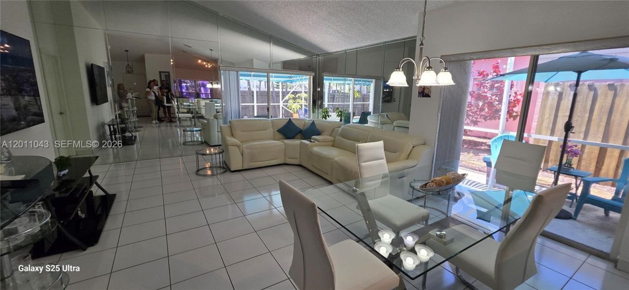 18516 NW 56th Ave, Miami Gardens, FL 33055 Photo