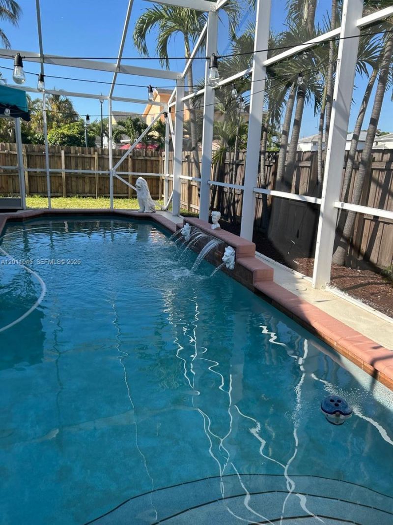 18516 NW 56th Ave, Miami Gardens, FL 33055 Photo