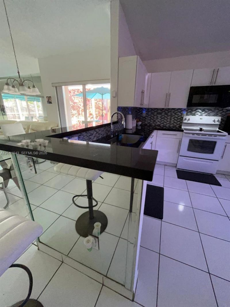18516 NW 56th Ave, Miami Gardens, FL 33055 Photo