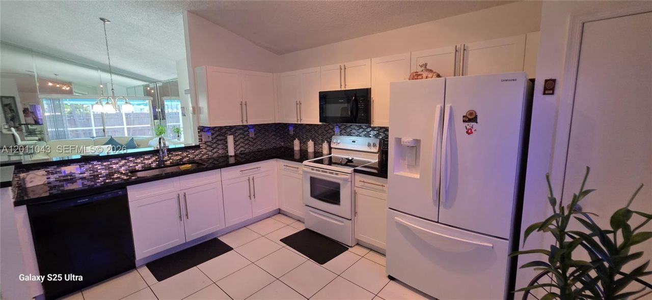 18516 NW 56th Ave, Miami Gardens, FL 33055 Photo