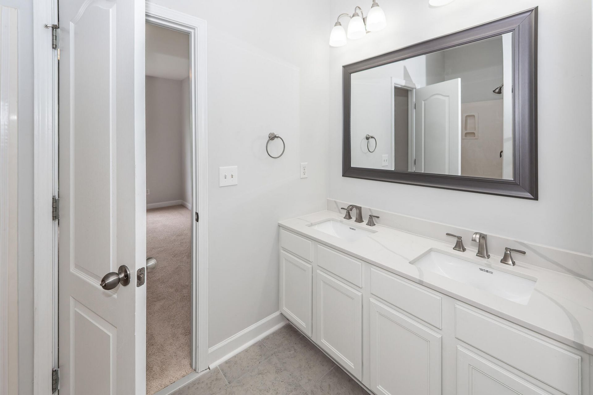 321 Killarney Trail Photo 14