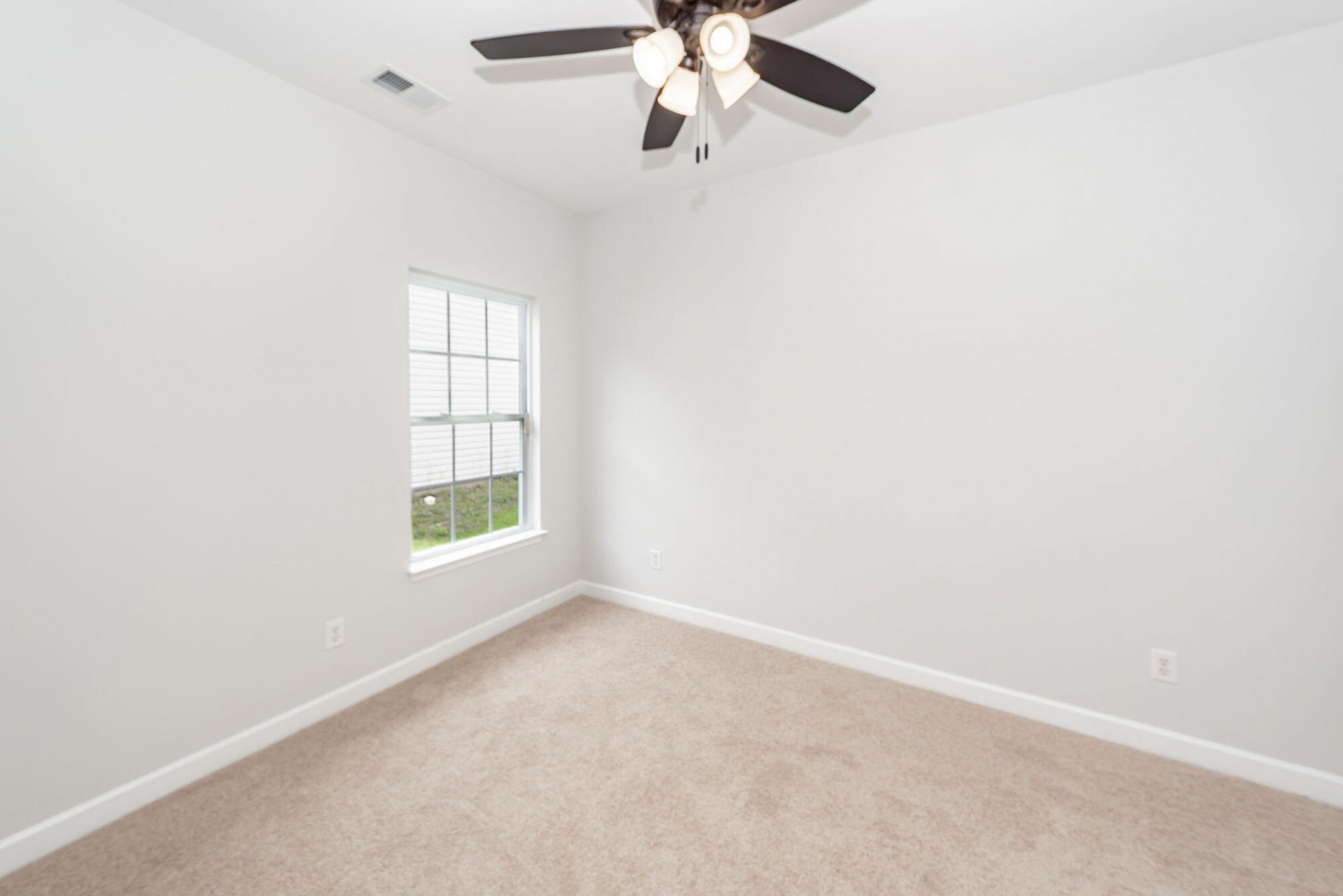 321 Killarney Trail Photo 15