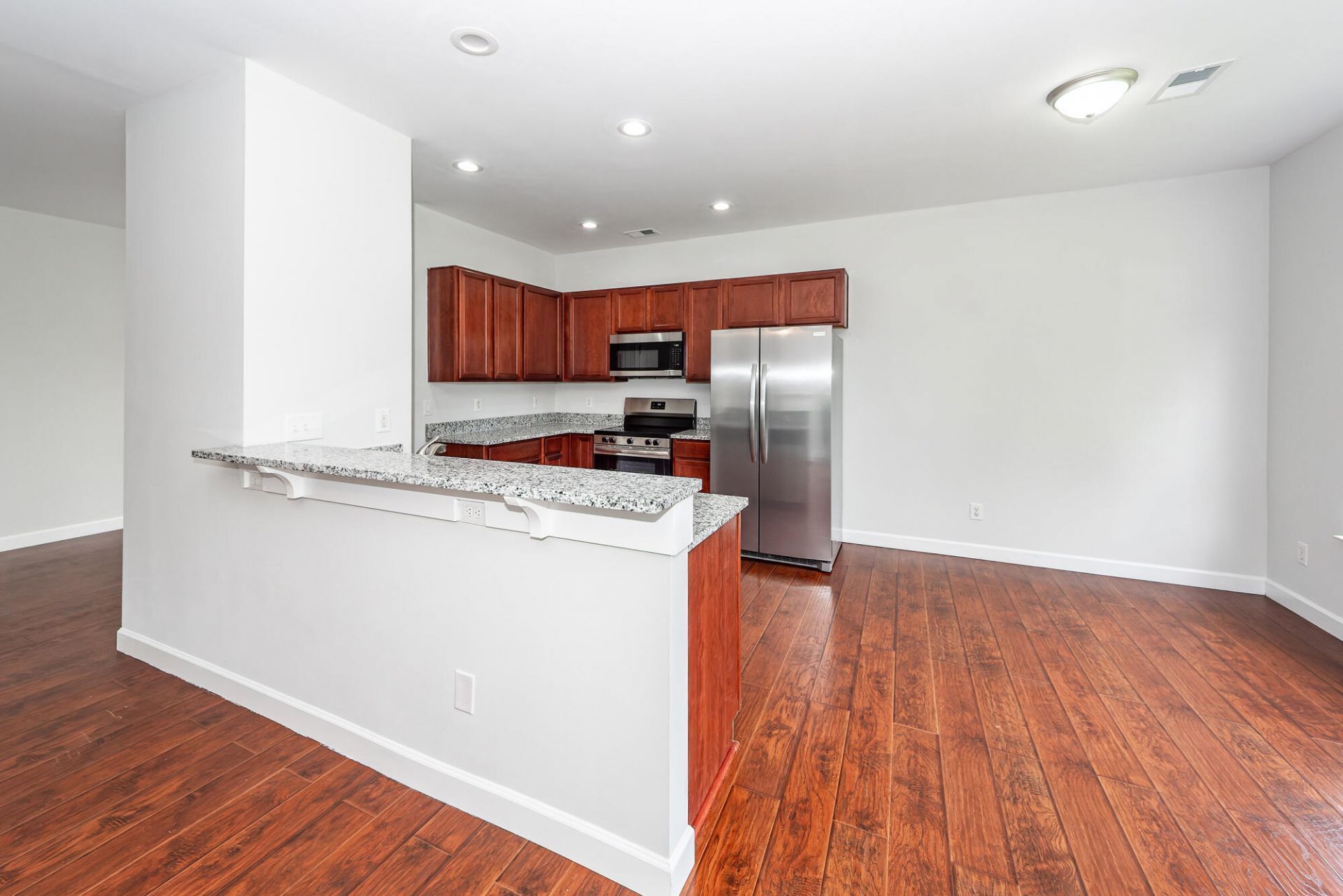 321 Killarney Trail Photo 6