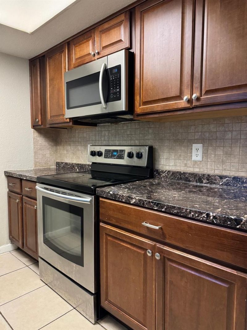 6080 22nd Avenue N, Unit 5, Saint Petersburg, FL 33710 Photo