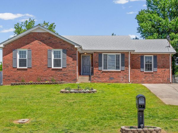 1409 Janet Way Dr , Clarksville, TN 37042